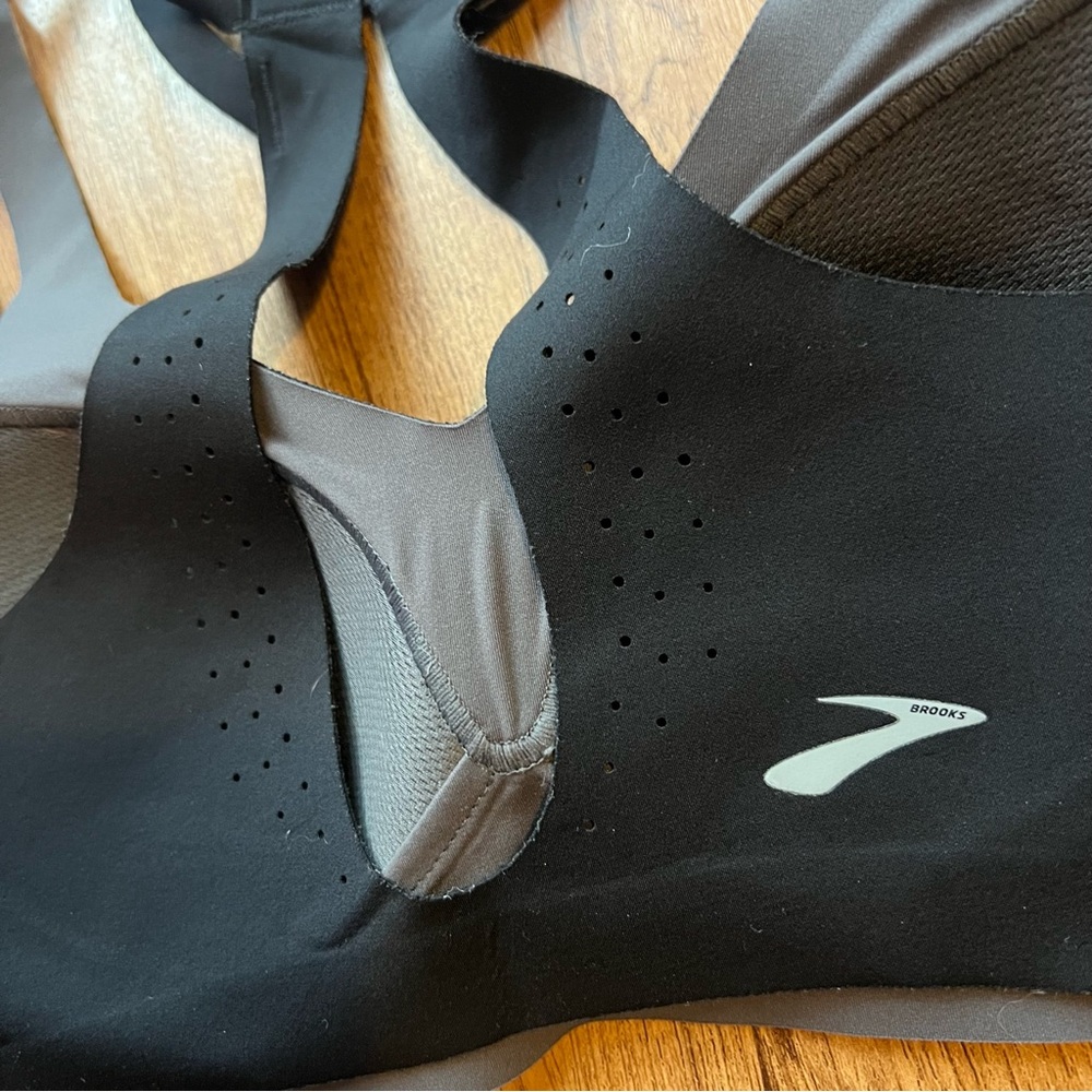 Brooks High-Impaxt Dare Strappy Run Bra Black 34 A/B - Picture 4 of 5